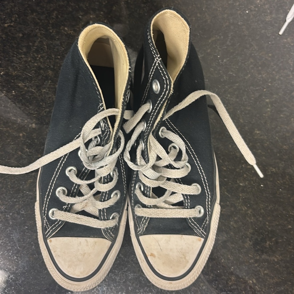 Converse unisex Chuck Taylor’s woman’s size 6.5 or men’s size 4.5 black - Picture 2 of 6